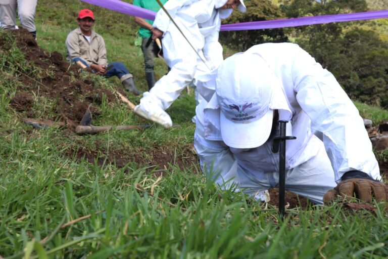 Unidad de Búsqueda con apoyo de Poderpaz y la GIZ recuperó en fosa clandestina de Labateca, Norte de Santander, los cuerpos de dos personas presuntamente desaparecidas en 1989