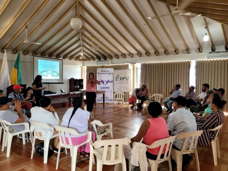 La Unidad de Búsqueda y el IPC realizan encuentro de familias buscadoras de Nechí y El Bagre
