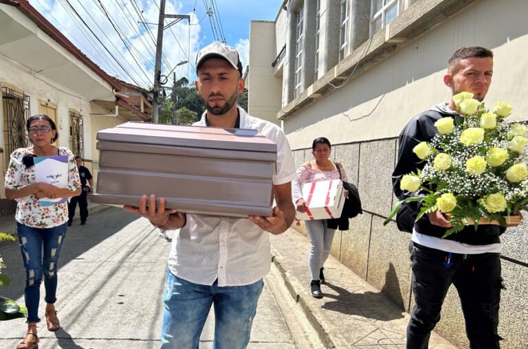En Titiribí, un hijo recibió el cuerpo de su padre desaparecido hace 17 años