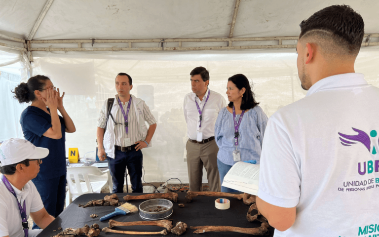 En Neiva, 14 cuerpos de personas desaparecidas fueron recuperados en el Cementerio Central