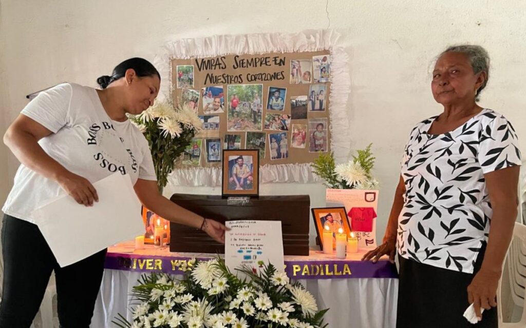 Altar en honor a Deiver Yesid Martínez Padilla, persona desaparecida en 2008 en medio del conflicto armado en el Cesar