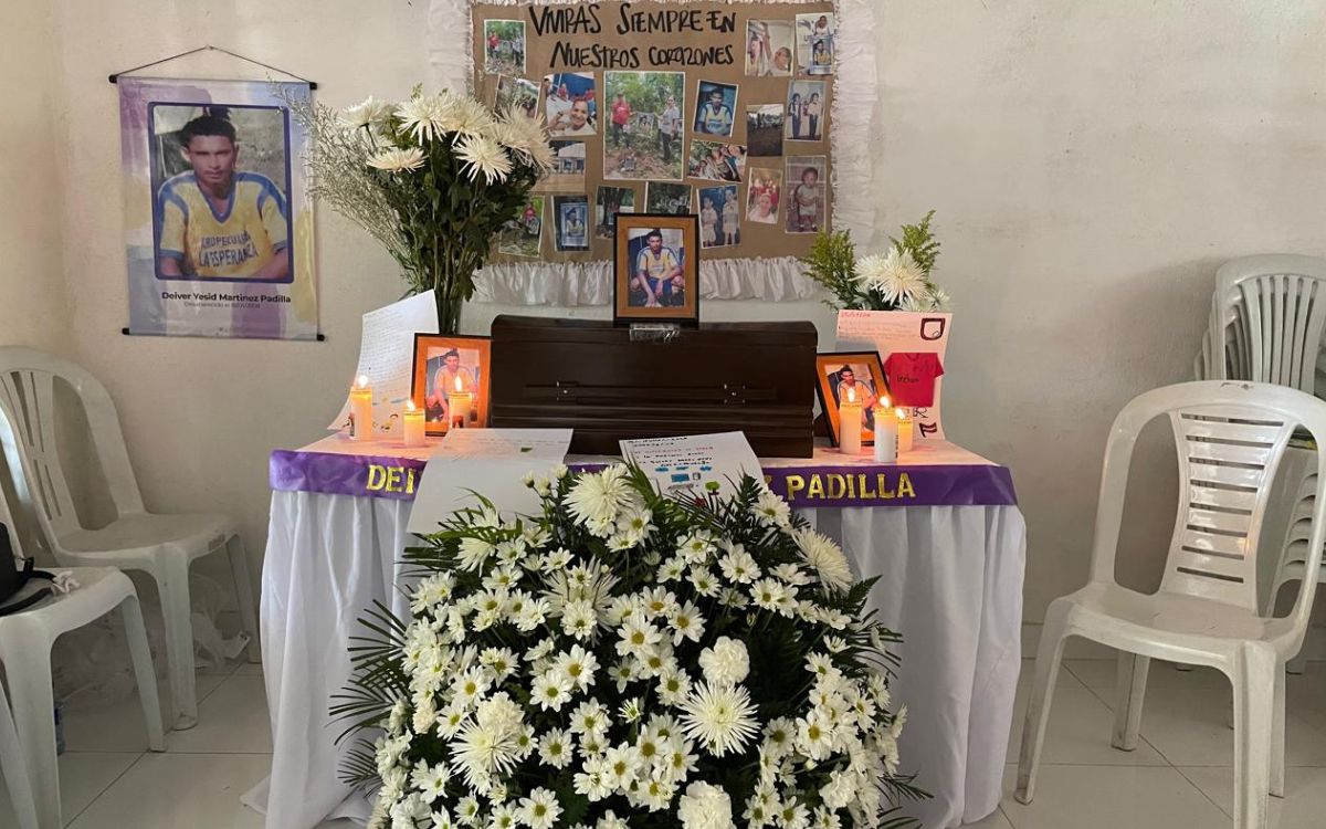 Altar en honor a Deiver Yesid Martínez Padilla, persona desaparecida en 2008 en medio del conflicto armado en el Cesar