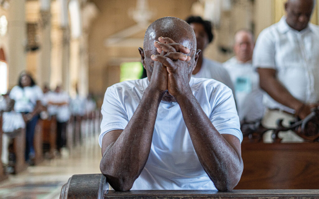 Personas buscadoras de Chocó durante la conmemoración del 30 de agosto