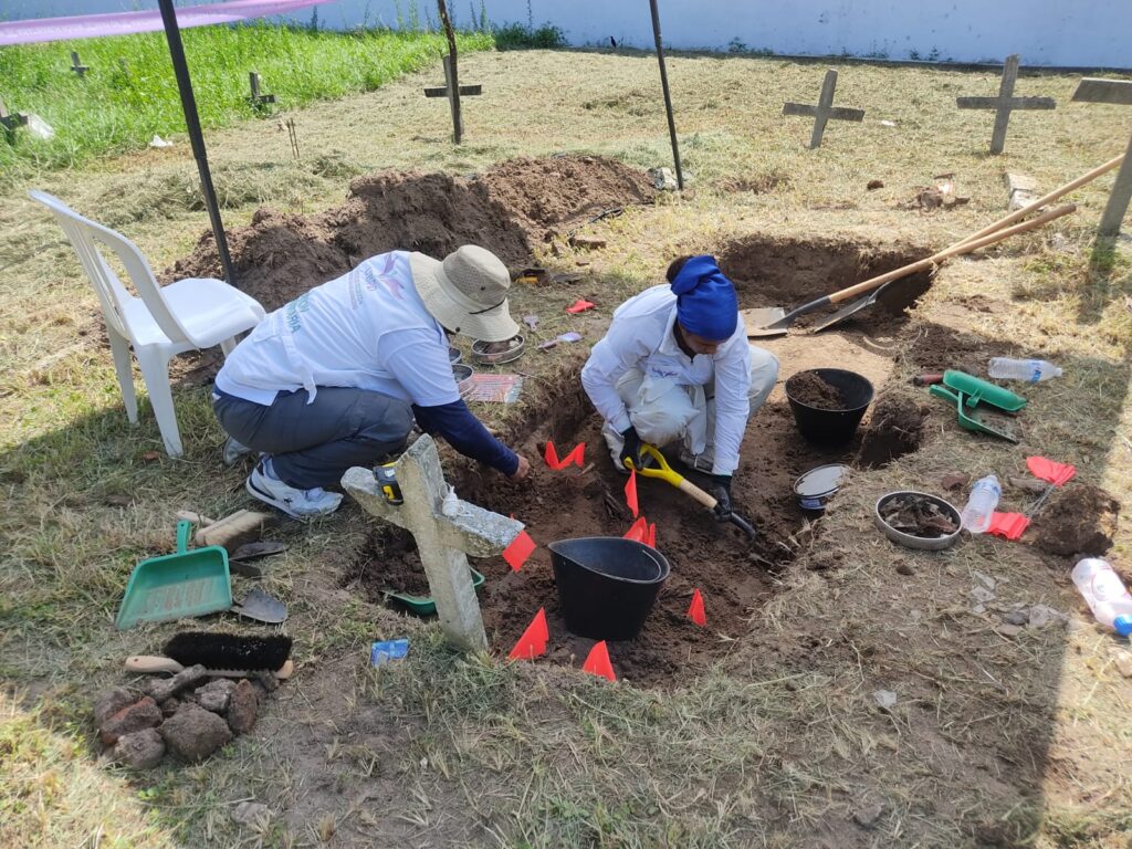 Equipo forense de la UBPD interviene el Cementerio Calancala de Barranquilla