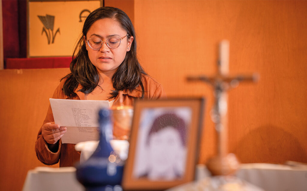 Homenaje de la familia de Salomon Mayusa en Bogotá durante su entrega digna