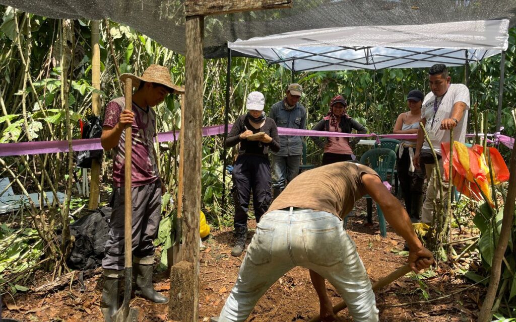 Equipo de la UBPD y comunidad de zona rural en Putumayo trabajan en la recuperación de dos cuerpos de personas dadas por desaparecidas