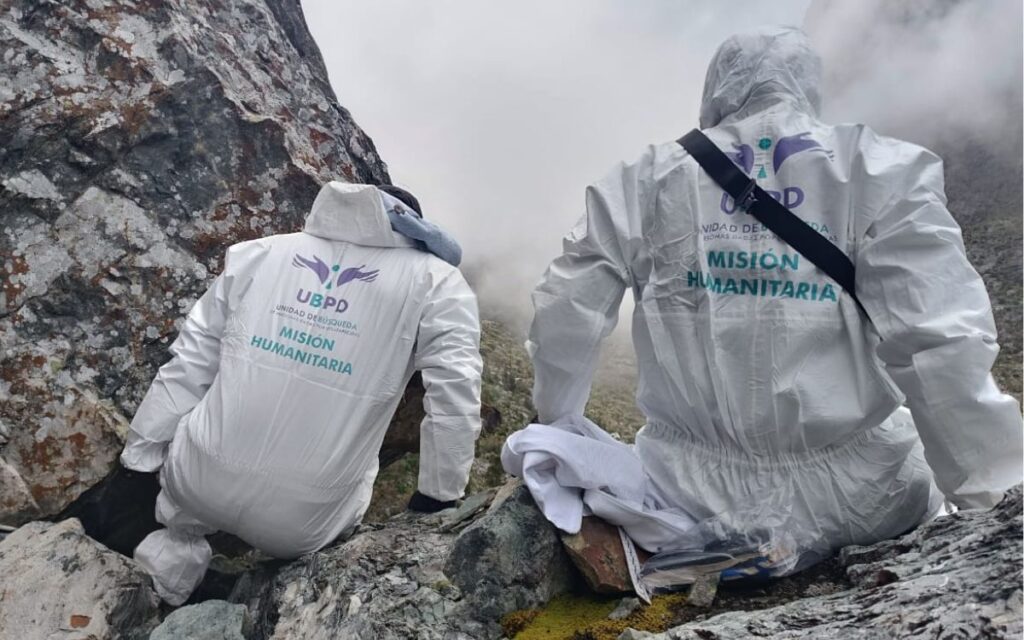 La Unidad de Búsqueda con el pueblo kankuamo durante una acción humanitaria en la Sierra Nevada de Santa Marta