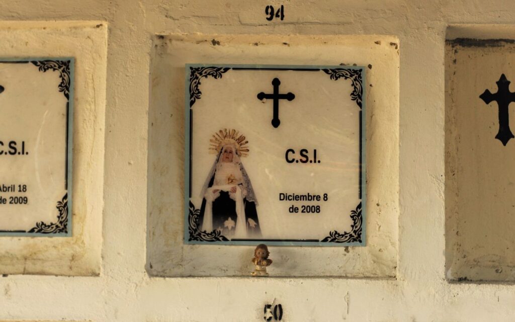 Planos del cementerio Jardín del Amor en el municipio de Tarazá, en Antioquia.