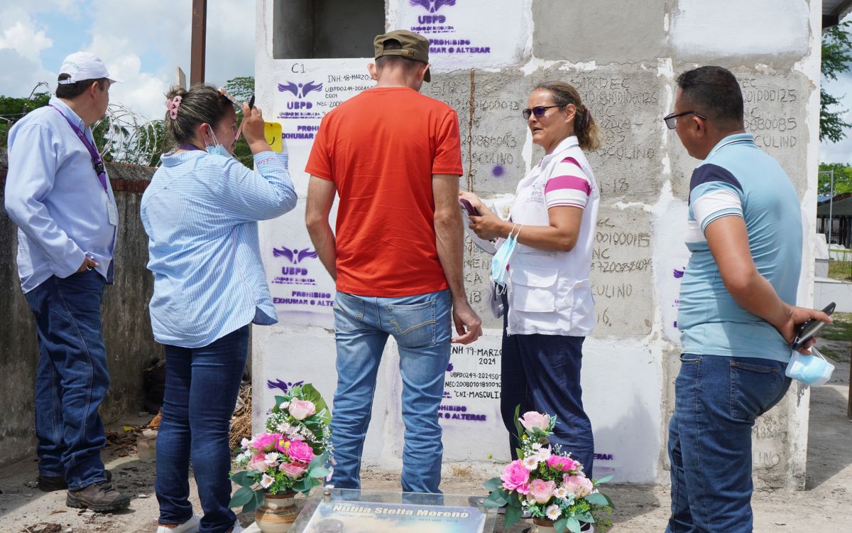 Los cuerpos de 18 personas dadas por desaparecidas fueron recuperados cementerio de Arauca. Funcionarios de la UBPD y expertos forenses de la entidad participaron en esta acción humanitaria.