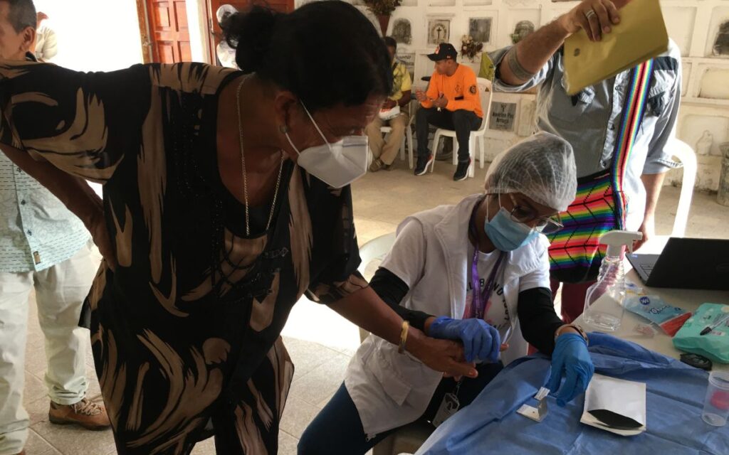 Un cementerio intervenido y cinco familias con esperanzas de encontrar a sus desaparecidos en Bolívar