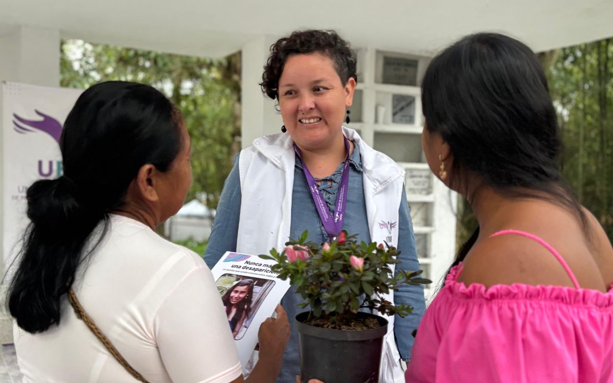 En cementerio de Pitalito, en el Huila, 23 cuerpos de personas dadas por desaparecidas fueron recuperados. Familias buscadoras fueron atendidas por funcionarios de la Unidad de Búsqueda.