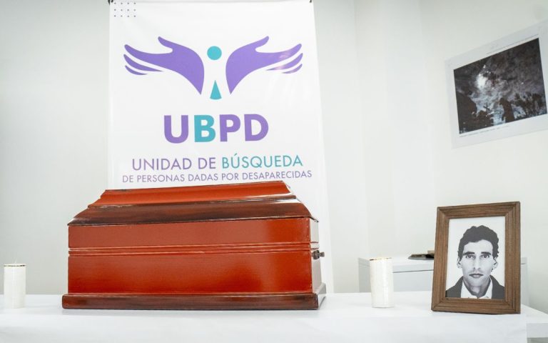 Unidad de Búsqueda, JEP y Medicina Legal entregan dignamente el cuerpo de Mauricio Neiva 