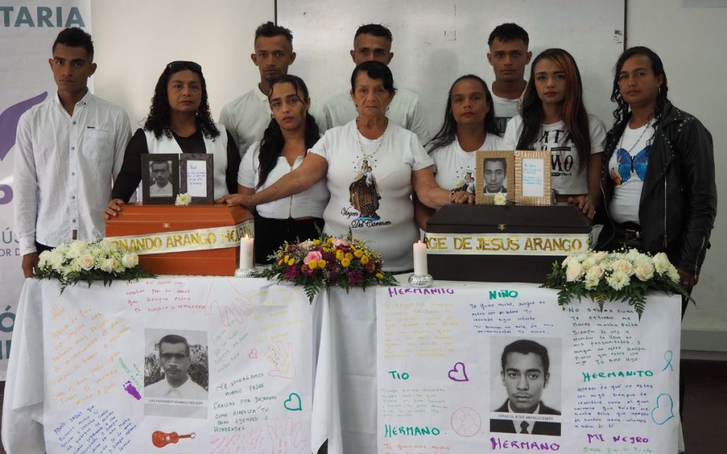 Unidad de Búsqueda y JEP entregan dignamente los cuerpos de padre e hijo en Marquetalia, Caldas