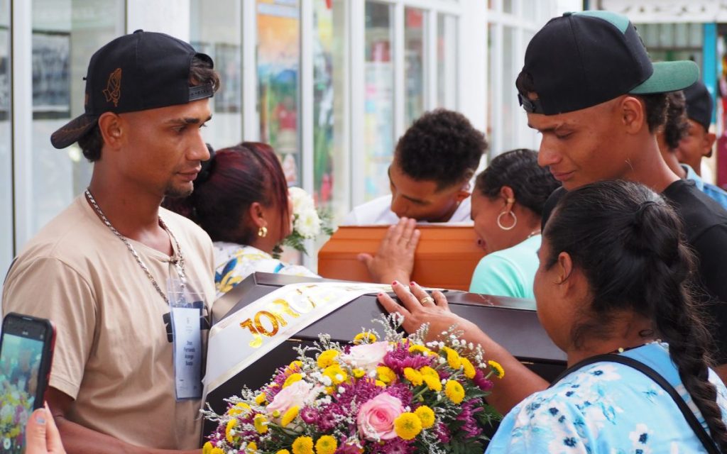 Unidad de Búsqueda y JEP entregan dignamente los cuerpos de padre e hijo en Marquetalia, Caldas