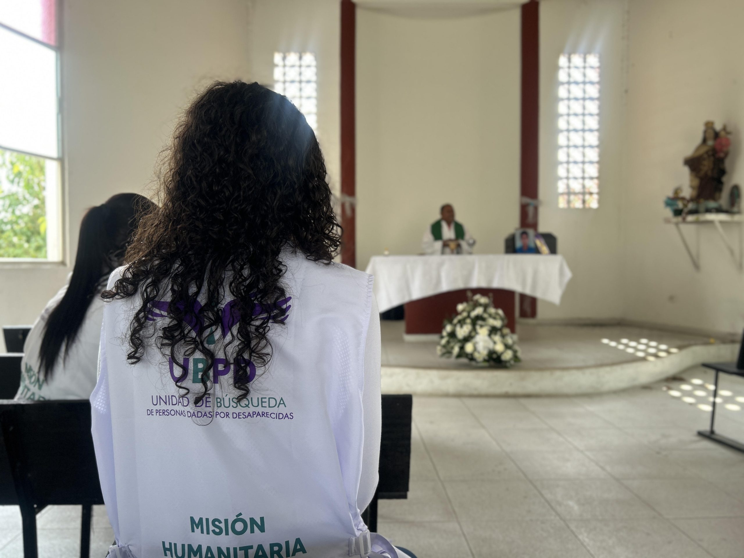 La familia López Mora volvió a reencontrarse con Pedro Antonio, quien había desaparecido en 1998 en el marco del conflicto armado. El encuentro fue íntimo: se dio en el cementerio municipal de Granada, en el Meta, en una ceremonia donde la familia le ofreció el último adiós.