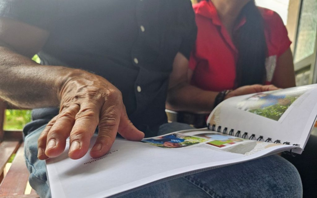 Poco a poco fueron llegando a Chaparral, en el Tolima, los familiares convocados al primer Encuentro para la Verdad y la Dignificación, una iniciativa de la Unidad de Búsqueda de Personas dadas por Desaparecidas (UBPD) que pretende entregar información detallada, obtenida a partir de la investigación humanitaria y extrajudicial sobre lo ocurrido a la persona dada por desaparecida, cuando no se cuenta con una posibilidad de entregar un cuerpo.