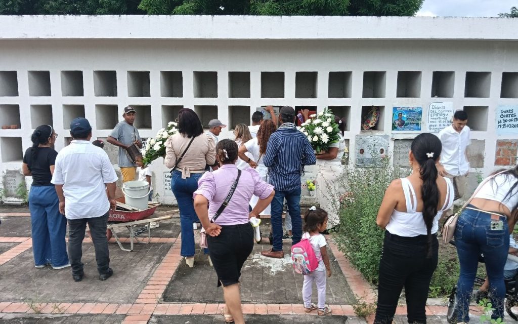 El conflicto armado se había apoderado en 2003 de una extensa zona de la Serranía del Perijá, causando afectaciones muy fuertes a las comunidades rurales de los municipios de Agustín Codazzi, Becerril, La Jagua de Ibirico, Curumaní, Pailitas y Pelaya, corredor montañoso catalogado como una despensa agrícola para el departamento por la productividad de los suelos y la variada vegetación.  