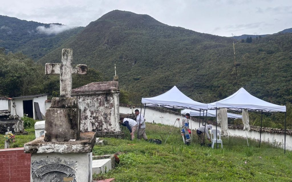 Gracias al aporte de información que entregó el Comité de Solidaridad de Presos Políticos a la Unidad de Búsqueda de Personas Dadas por Desaparecidas, el equipo forense de Santander recuperó dos cuerpos de personas no identificadas que estaban inhumadas en el cementerio rural San Isidro, en el corregimiento de Cachirí, municipio de Suratá.