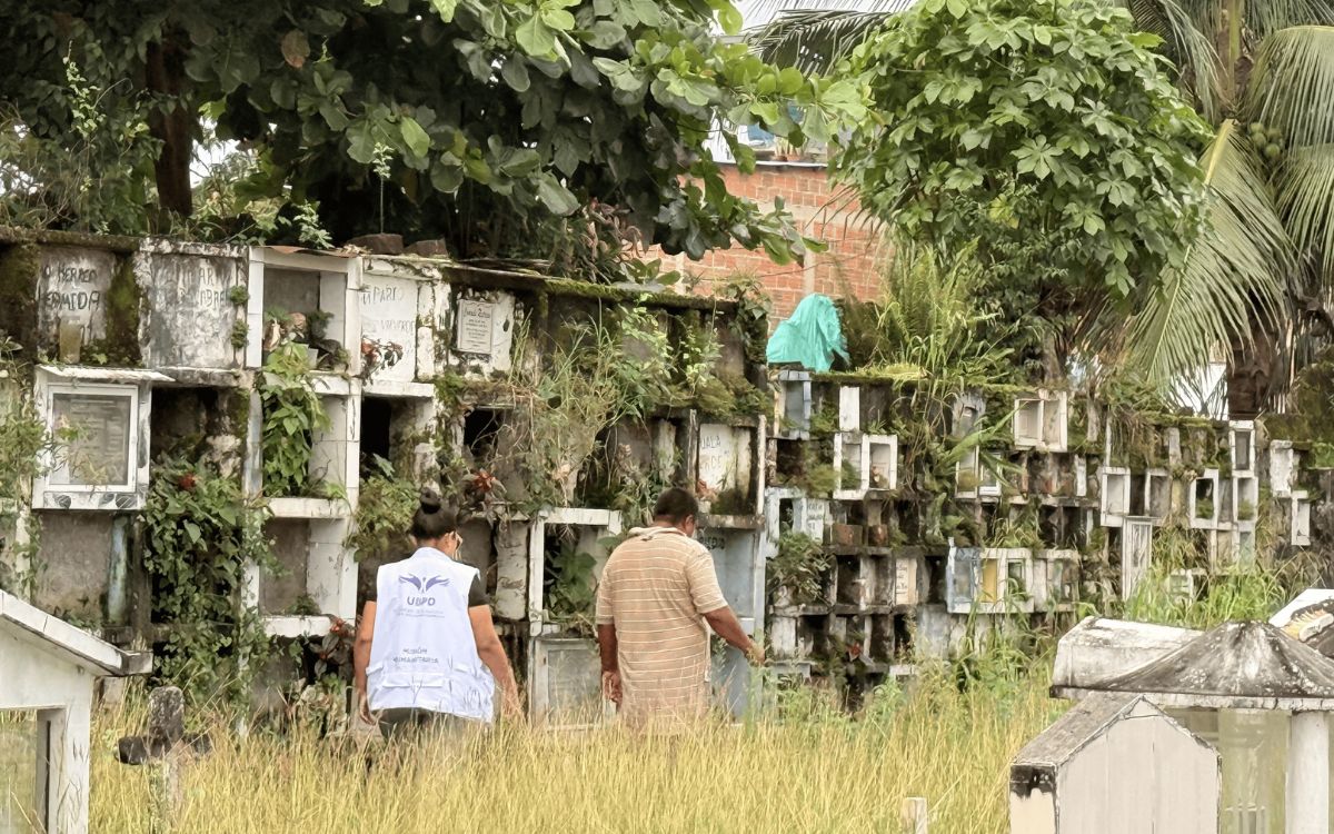 En atención a esa situación y a raíz de una emergencia estructural, provocada por las fuertes lluvias de septiembre de 2024 que comprometieron la estabilidad del muro perimetral del cementerio, la Unidad de Búsqueda de Personas dadas por Desaparecidas (UBPD) ha iniciado una intervención en las bóvedas de los bloques 2, 3 y 4, en articulación con la administración municipal. El objetivo es doble: proteger los cuerpos que reposan allí y avanzar en la búsqueda humanitaria y extrajudicial a través de su registro y recuperación.