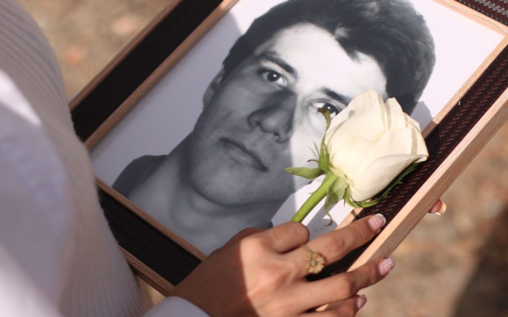 La Unidad de Búsqueda de Personas dadas por Desaparecidas (UBPD) continúa realizando acciones humanitarias y extrajudiciales en distintos municipios del Valle del Cauca. En Calima El Darién se investigó el caso de un hombre llamado Jhon Fredy, que desapareció en 2007. La última vez que lo vieron él viajaba en un bus por zona rural de ese pueblo. Dos personas en una motocicleta lo hicieron irse con ellos.  Desde entonces se desconoce su paradero. 