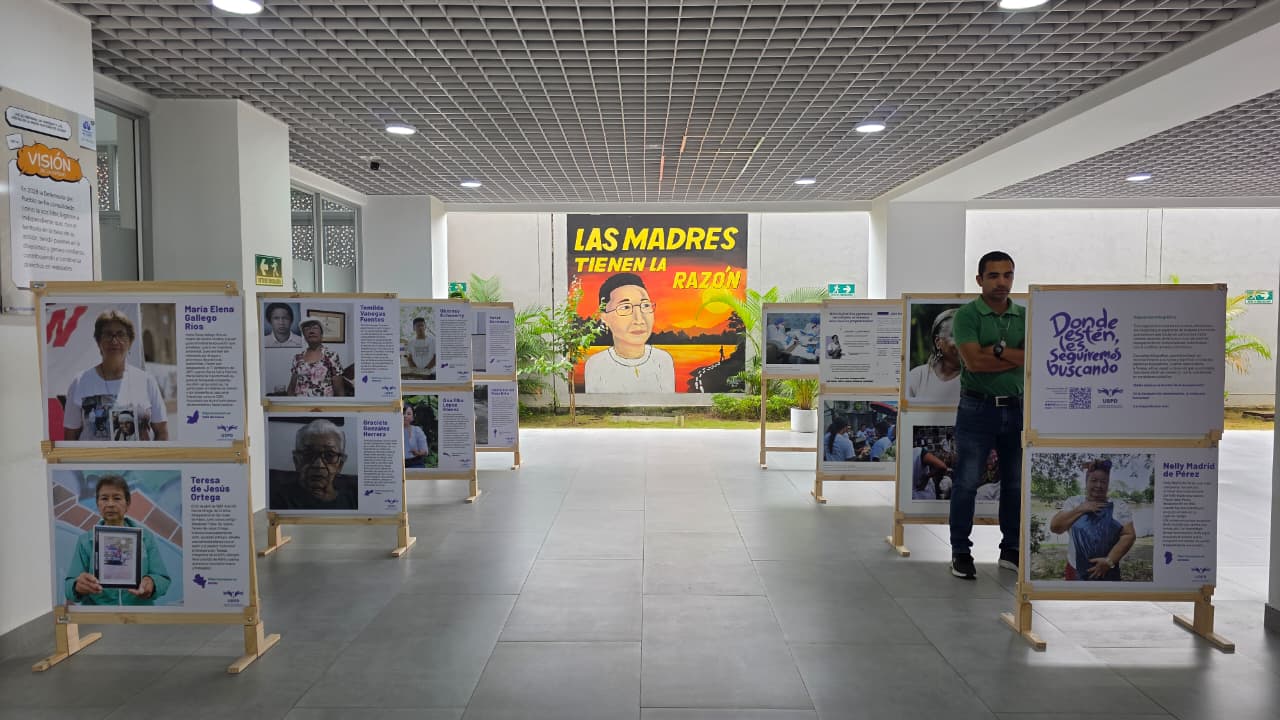 Muestra de la nueva exposición Donde estén, les seguiremos buscando