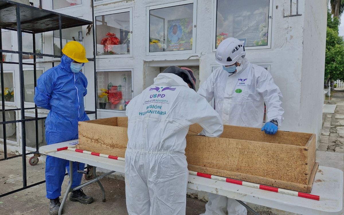 Cuatro cuerpos fueron recuperados en Córdoba en acciones humanitarias lideradas por la Unidad de Búsqueda de Personas Desaparecidas (UBPD). Dos de los hallazgos se lograron en la segunda intervención del cementerio Jardines de la Esperanza, en Montería, mientras que los otros dos se encontraron en fosas a campo abierto de la vereda Barrial Central, del municipio de Valencia.