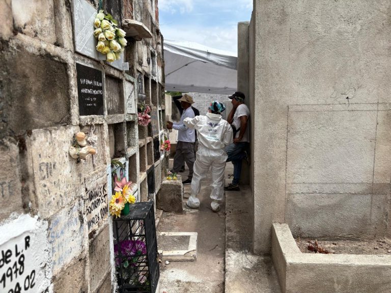 El Centro Integral de Abordaje Forense de la Unidad de Búsqueda analizará 13 cuerpos exhumados en el cementerio de Villanueva