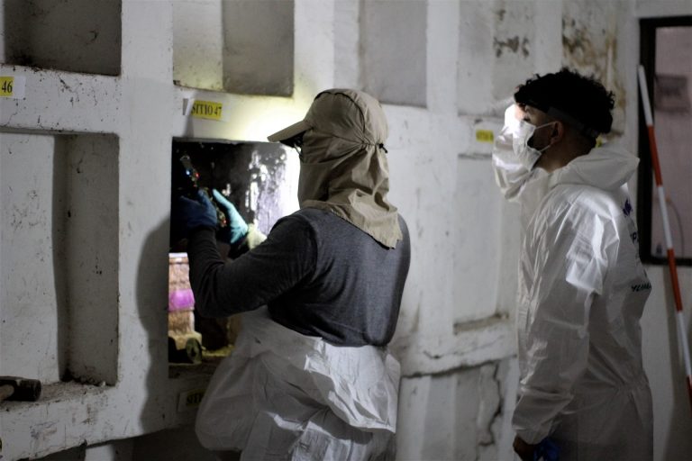 Nueva intervención para recuperar cuerpos de personas desaparecidas en el cementerio de Caldas, en Antioquia