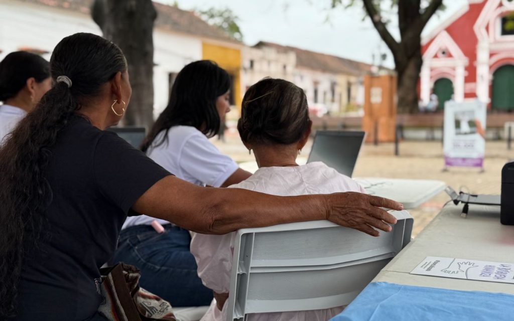 En el diccionario, su nombre significa una persona que término sus funciones o tareas y disfruta de horones por sus méritos. Pero entre los planes de Emérita García Mojica no está dejar de buscar a su hija desaparecida en Becerril, en el departemento del Cesar, a causa del conflicto armado. Es el mayor logro que quiere alcanzar. A sus 101 años tiene una lucidez que le permite mantener viva la esperanza en la búsqueda de Edilma Rodríguez, de quien no se sabe su paradero hace 24 años.