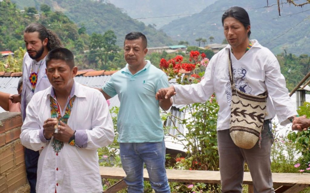 El trabajo articulado entre la Unidad de Búsqueda de Personas dadas por Desaparecidas (UBPD) y entidades como la Jurisdicción Especial para la Paz (JEP) y la Fiscalía General de la Nación permitió que los cuerpos de William y Liseth, dos menores de edad vinculados por grupos armados no estatales en 2002 y 2006, respectivamente, regresaran con sus seres queridos en el departamento de Caldas.