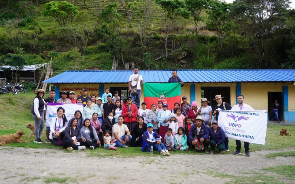 “Bienvenida a su comunidad, acá está su familia esperándola”. Con estas palabras y con la armonización al territorio y sus espíritus guardianes, el mayor Elicerio Vitonás Tálaga y las autoridades espirituales y tradicionales del resguardo Am Yu’ Kiwe del pueblo Nasa, ubicado en el municipio caucano de Toribío, les dieron la bienvenida a Luz Mary y su familia.