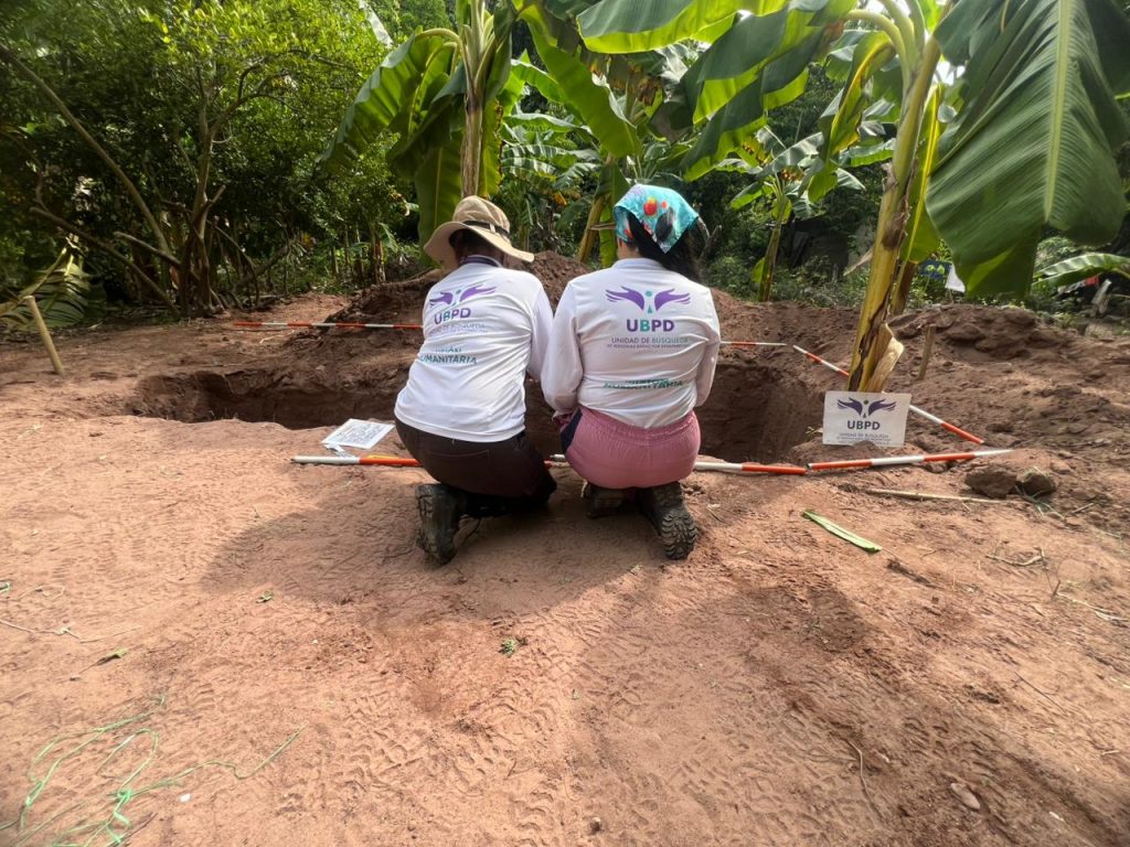 A través de una acción humanitaria adelantada por la Unidad de Búsqueda de Personas dadas por Desaparecidas (UBPD), a campo abierto en el corregimiento de Casacará del municipio de Agustín Codazzi, en el Cesar, se logró recuperar tres cuerpos de personas que habían sido dadas por desaparecidas en hechos relacionados con el conflicto armado colombiano en el año 2001.