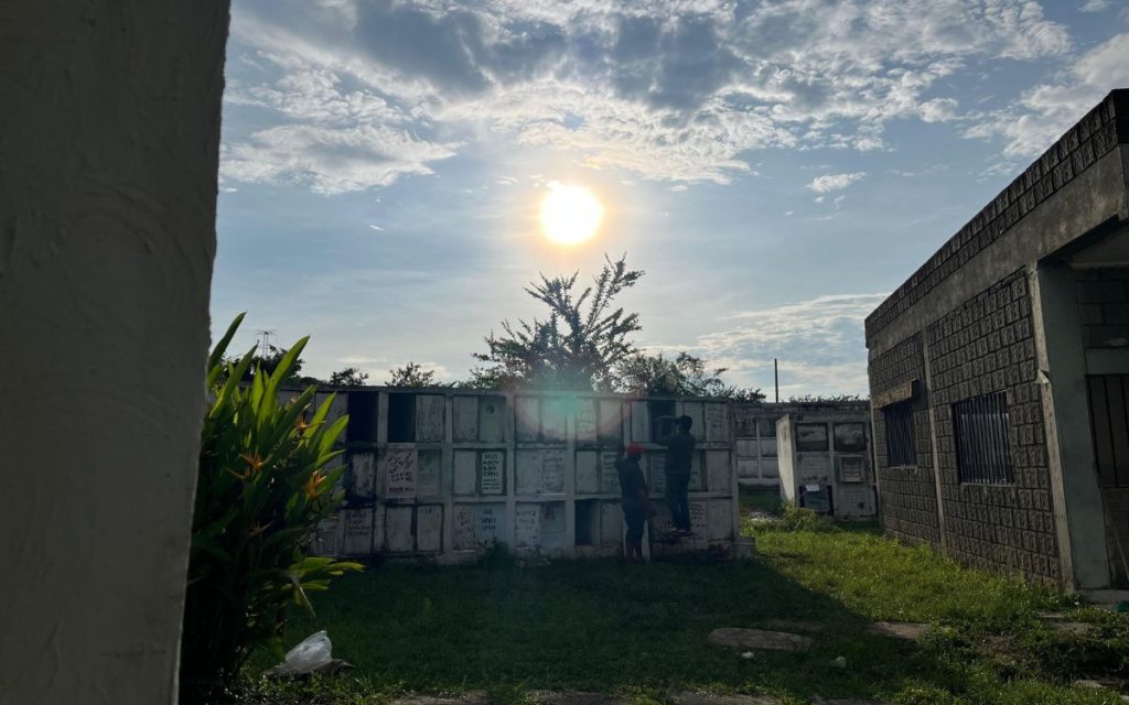 Quince años después de su desaparición, William Rafael Mejía Cañas regresó a su hogar. En el municipio de Fundación, en el Magdalena, su familia recibió su cuerpo en un acto de entrega digna liderado por la Unidad de Búsqueda de Personas dadas por Desaparecidas (UBPD), con el acompañamiento de la Jurisdicción Especial para la Paz (JEP) y del Instituto Nacional de Medicina Legal y Ciencias Forenses.