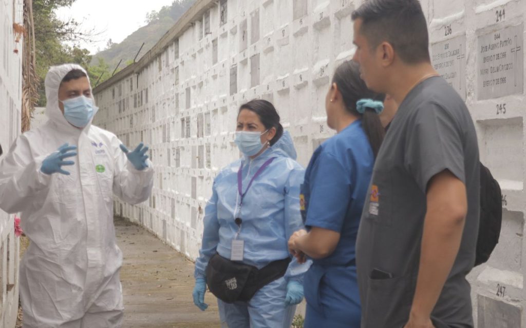 Como una estrategia de abordaje masivo y efectivo para encontrar a la mayor cantidad posible de personas desaparecidas en el menor tiempo y, a su vez, hallar a las familias que, por desconocimiento o temor asociado a la búsqueda, no se han enterado de que su ser querido ha sido encontrado, la Unidad de Búsqueda de Personas dads por Desaparecidas (UBPD) y la Alcaldía de Cali firman un convenio interadministrativo. Este acuerdo permitirá que ambas instituciones establezcan puentes de intercambio de información.