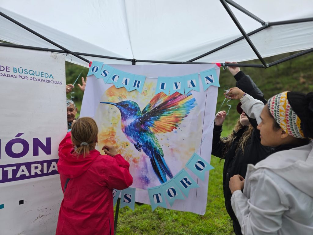 "¿Ya encontraron al soldado?", fue la pregunta que resonó entre la población de San Juanito, en el Meta, durante los seis días de la primera intervención por parte del equipo forense de la Unidad de Búsqueda de Personas dadas por Desaparecidas (UBPD) con el fin de recuperar el cuerpo de Óscar Iván Tabares Toro, de quien su familia perdió total comunicación el 28 de diciembre de 1997 mientras cumplía su turno militar en zona rural de este municipio.