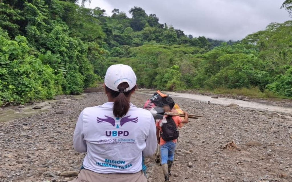 La Unidad de Búsqueda de Personas dadas por Desaparecidas (UBPD) logró la recuperación humanitaria de un cuerpo que, según la información orientada, podría corresponder a ese joven cuya familia, y en especial su madre, nunca perdió la esperanza de volverlo a ver.