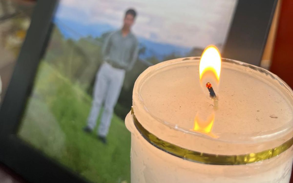 En Coyaima, en el Tolima, la despedida de Jorge Onofre Yara Capera se hizo según las creencias de su familia y su comunidad. Cantos, chicha y rezos ancestrales acompañaron el regreso de un agricultor de origen indígena, desaparecido a sus 33 años en el contexto del conflicto armado. 