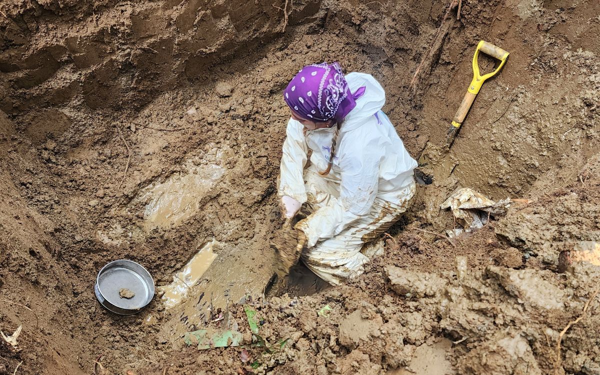 A finales de 2024 la entidad recibió un correo del Consejo Comunitario Los Manatíes, en el que los habitantes manifestaron conocer un sitio de interés forense para la búsqueda, donde presuntamente yacía el cuerpo de una persona desaparecida a causa del conflicto armado.