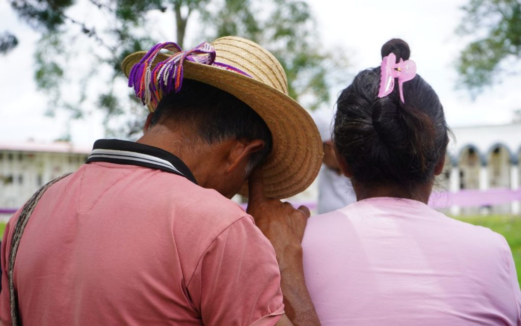 Tras cuatro semanas de trabajo, el equipo de la Unidad de Búsqueda de Personas dadas por Desaparecidas (UBPD) en el Cauca logró recuperar 32 cuerpos de personas no identificadas y personas identificadas no reclamadas que permanecen como desaparecidas para sus familiares y allegados. Como parte de este abordaje masivo se documentaron 68 fosas individuales y colectivas con un aproximado de 80 cuerpos de personas desaparecidas en acciones del conflicto armado antes del 1 de diciembre de 2016. 