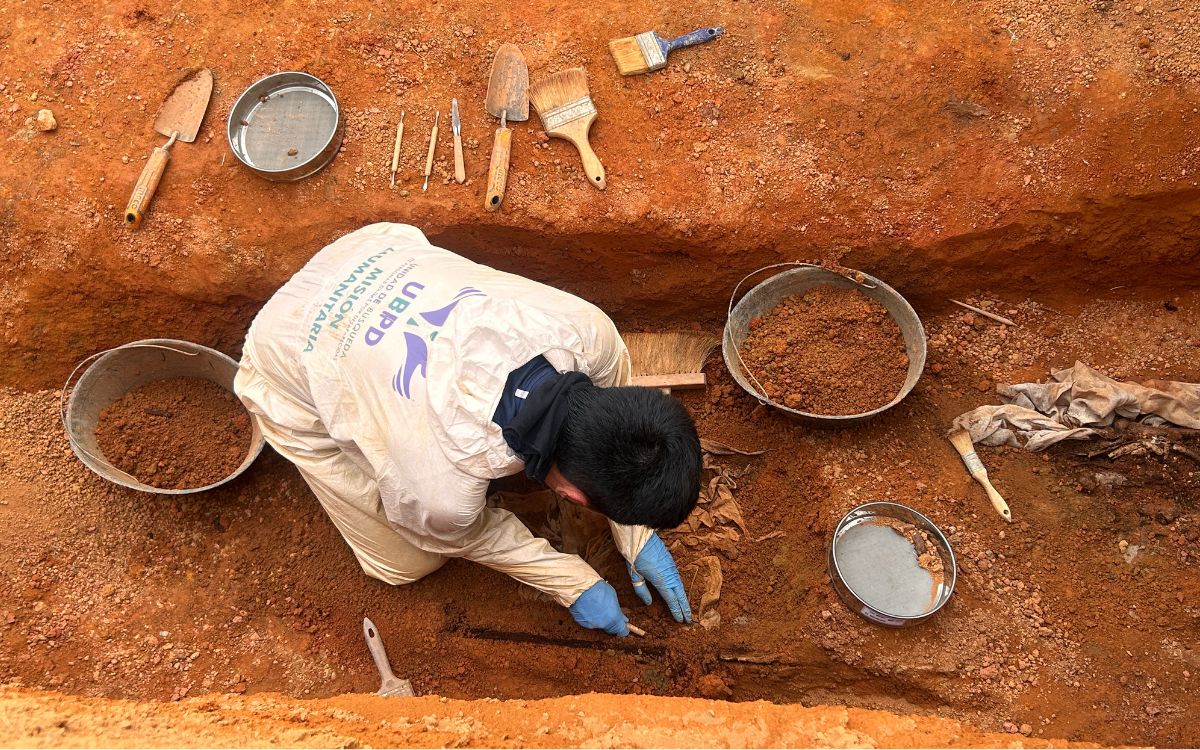 La recolección de fuentes de información llevó al equipo en el departamento del Meta de la Unidad de Búsqueda de Personas dadas por Desaparecidas (UBPD), perteneciente a la Regional Oriente de la entidad, a concluir que en el cementerio municipal de Cumaribo, en el Vichada, hay evidencia de la inhumación en tierra de al menos 101 cuerpos no identificados correspondientes a personas desaparecidas.