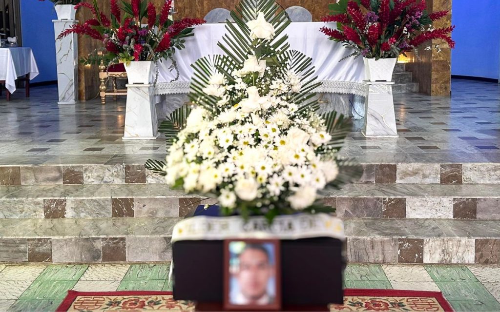 En Guadalupe (Huila) y en San Vicente del Caguán (Caquetá), dos familias pudieron despedir a sus seres queridos tras recibir sus cuerpos, luego de años marcados por la incertidumbre.