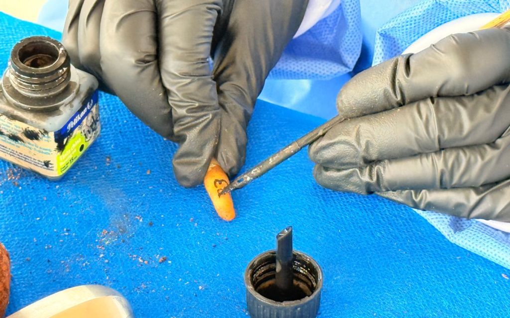 La Unidad de Búsqueda de Personas dadas por Desaparecidas (UBPD) avanza en la tercera fase de intervención humanitaria en el cementerio Jardines de Paz de Puerto Asís, en el Putumayo, un proceso técnico-forense orientado a la recuperación de cuerpos de personas que pudieron ser inhumadas en el marco del conflicto armado en el departamento, así como a la identificación.