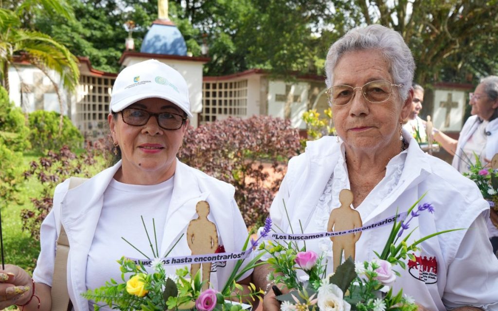 En las subregiones del Oriente y el Nordeste de Antioquia, la Unidad de Búsqueda de Personas Dadas por Desaparecidas (UBPD) adelanta dos intervenciones forenses que se desarrollan de manera simultánea en los cementerios municipales de San Carlos y Segovia, respectivamente.