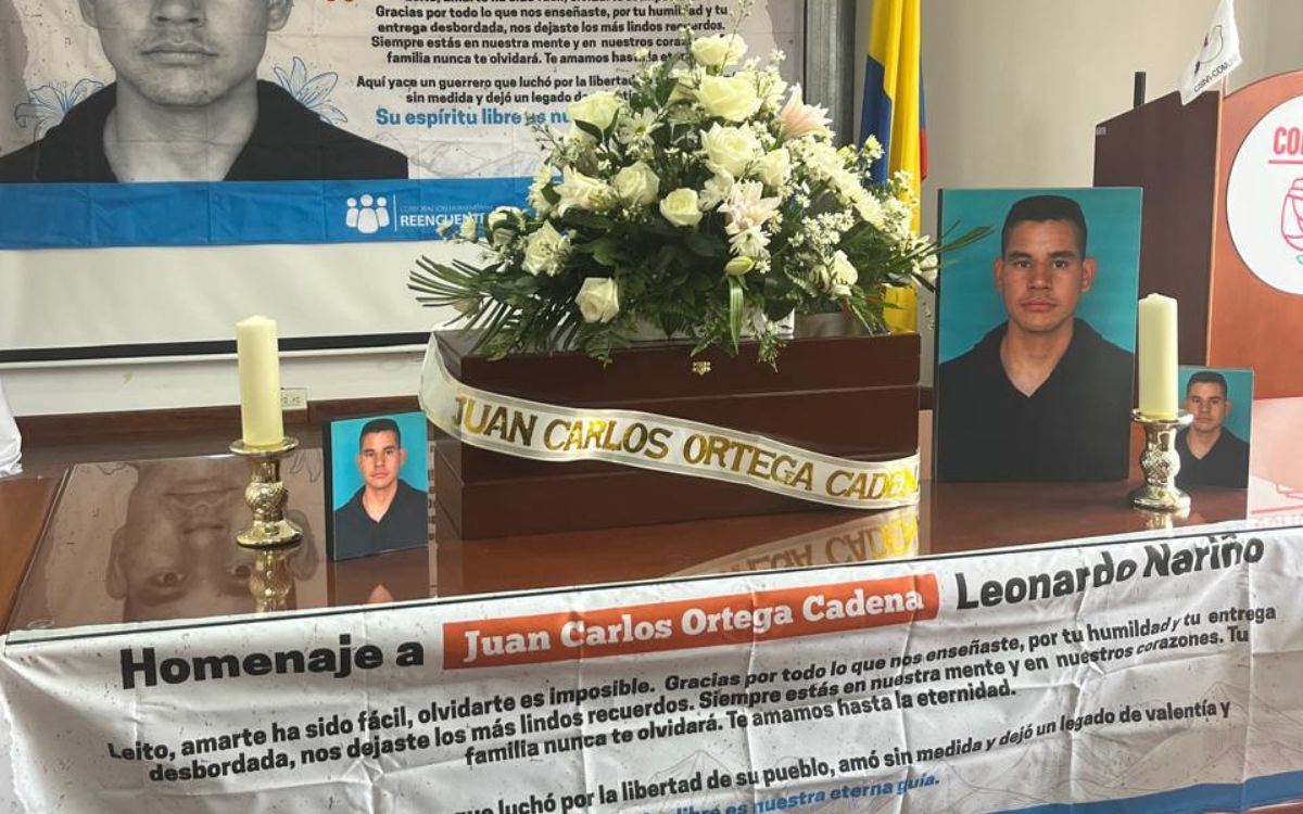 Durante más de una década y media, el nombre de Juan Carlos Ortega Cadena —a quien muchos conocían como 'Leonardo'— habitó la memoria de su familia y de quienes caminaron a su lado. Era un nombre pronunciado con afecto, pero también con incertidumbre. Desde el 30 de enero de 2009, cuando se perdió su rastro, su historia quedó suspendida en el tiempo, como la de miles de personas desaparecidas en el marco del conflicto armado en Colombia.
