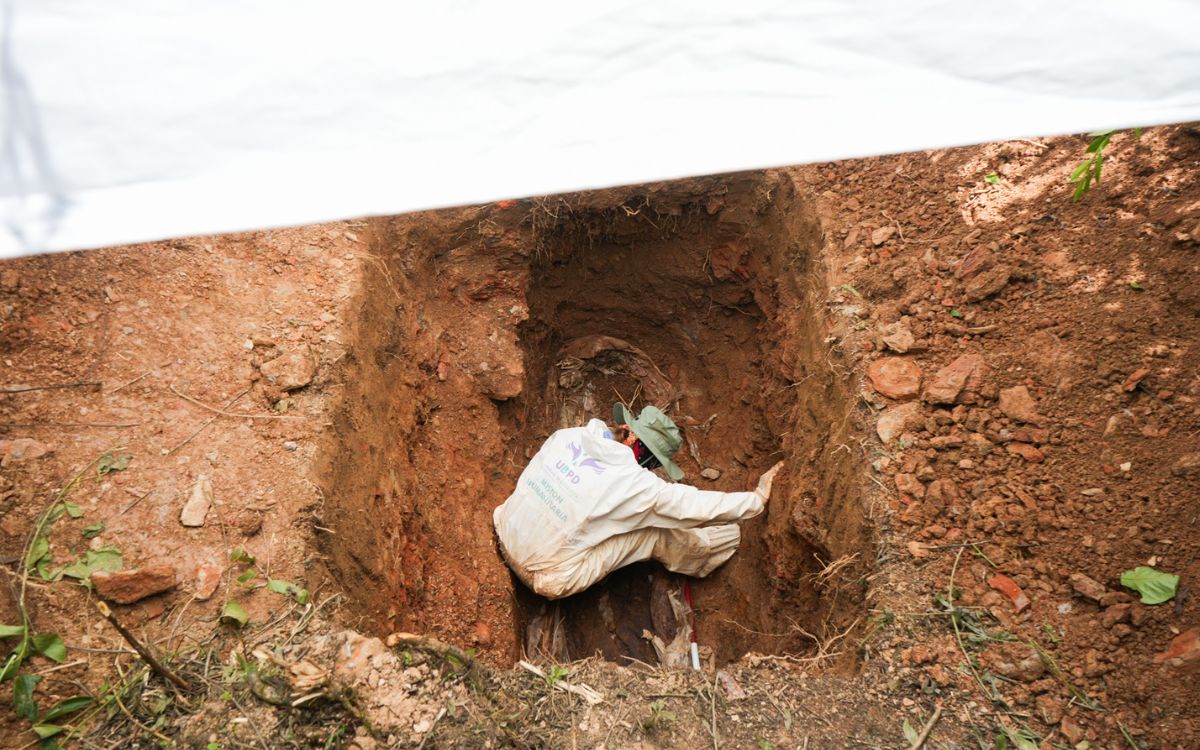 La Unidad de Búsqueda de Personas dadas por Desaparecidas (UBPD) informa a la comunidad y a las familias buscadoras que, como resultado de la intervención humanitaria y extrajudicial desarrollada en el Cementerio Católico de Moniquirá, en el departamento de Boyacá, fueron recuperados un total de nueve cuerpos de interés para la búsqueda de personas desaparecidas en el marco del conflicto armado, de los cuales dos ya cuentan con una identidad orientada.