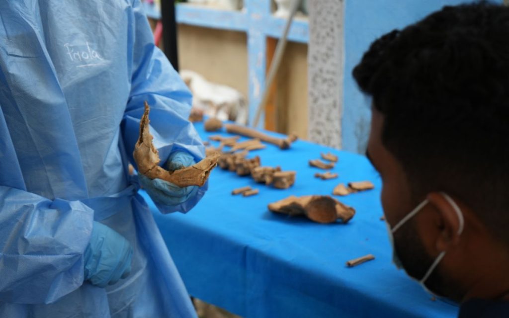 La Unidad de Búsqueda de Personas dadas por Desaparecidas (UBPD) informa a la comunidad y a las familias buscadoras que, como resultado de la intervención humanitaria y extrajudicial desarrollada en el Cementerio Católico de Moniquirá, en el departamento de Boyacá, fueron recuperados un total de nueve cuerpos de interés para la búsqueda de personas desaparecidas en el marco del conflicto armado, de los cuales dos ya cuentan con una identidad orientada.
