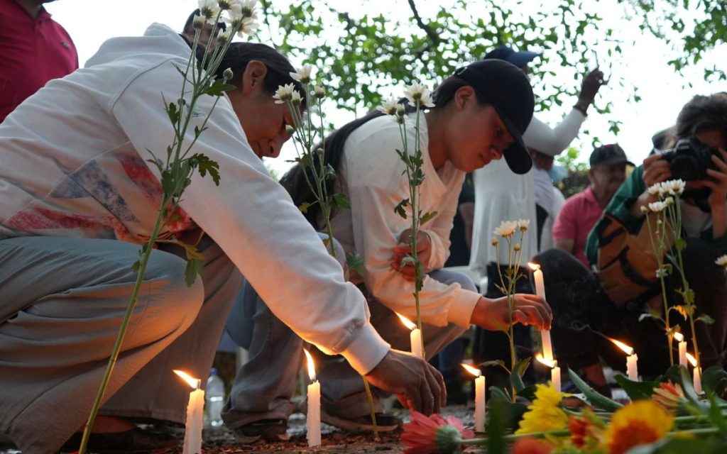 Hace dos años nació 'El sur de la esperanza': búsqueda humanitaria en el sur del Cauca, una juntanza para encontrar a los más de 514 desaparecidos de la región del Valle del río Patía y Macizo Colombiano que lidera la Unidad de Busqueda de Personas dadas por Desaparecidas (UBPD). Como primer resultado relevante fue posible la primera fase de intervención forense al cementerio Jardines del Recuerdo de Nuestra Señora de Las Mercedes (cementerio antiguo de El Bordo, cabecera municipal del municipio caucano de Patía), que produjo la recuperación de 11 cuerpos de personas que desaparecieron en acciones y contexto del conflicto armado entre 1990 y 2016.