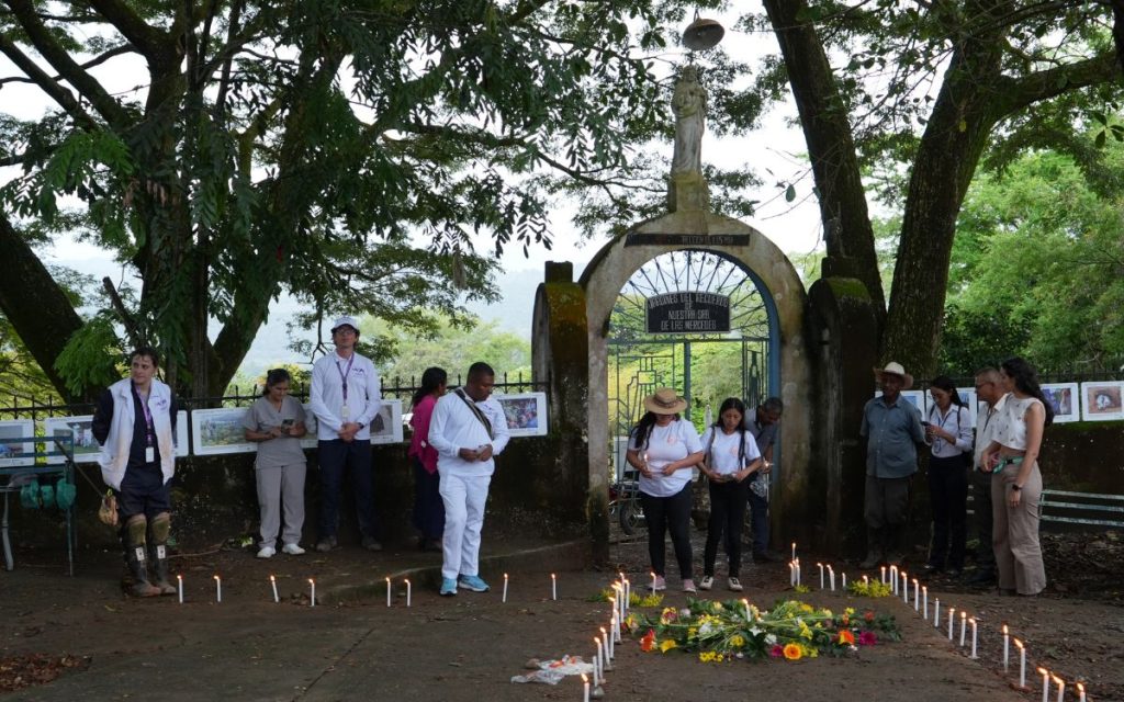 Hace dos años nació 'El sur de la esperanza': búsqueda humanitaria en el sur del Cauca, una juntanza para encontrar a los más de 514 desaparecidos de la región del Valle del río Patía y Macizo Colombiano que lidera la Unidad de Busqueda de Personas dadas por Desaparecidas (UBPD). Como primer resultado relevante fue posible la primera fase de intervención forense al cementerio Jardines del Recuerdo de Nuestra Señora de Las Mercedes (cementerio antiguo de El Bordo, cabecera municipal del municipio caucano de Patía), que produjo la recuperación de 11 cuerpos de personas que desaparecieron en acciones y contexto del conflicto armado entre 1990 y 2016.