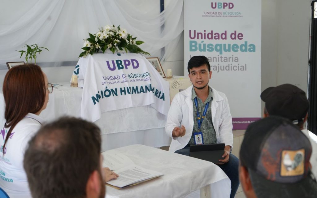 En un acto de profunda solemnidad y respeto, el municipio de Mesetas, en el Meta, fue testigo de la entrega digna del cuerpo de una persona a su familia llanera cuya vida estuvo marcada por las dinámicas del conflicto armado que la llevo a separarse hace más de dos décadas.