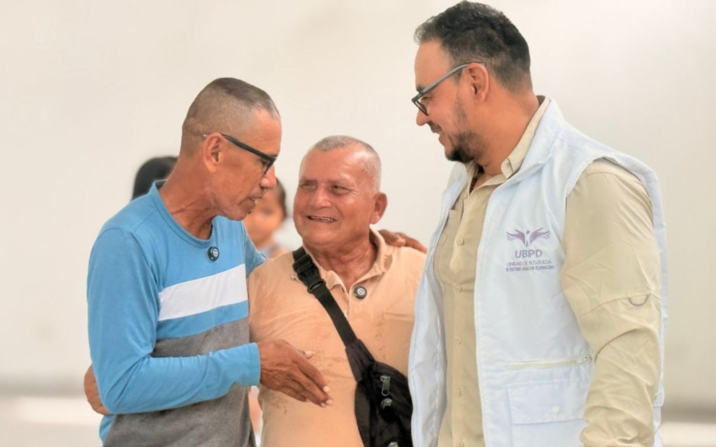 Durante 30 años, la familia de Facundo Cleves vivió con la incertidumbre de no saber qué había pasado con él ni si seguía con vida. Desapareció en 1996, en zona rural del municipio de Albania, en Caquetá, luego de participar en las marchas campesinas que se dieron en medio de la fuerte presencia de actores armados en la región. Desde entonces, solo existían recuerdos de aquel jornalero que un día salió a trabajar y nunca regresó.